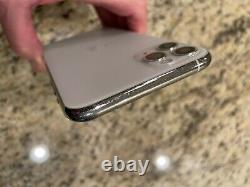 Apple iPhone 11 Pro Max 512GB Silver (Unlocked) SCREEN NEEDS REPLACED